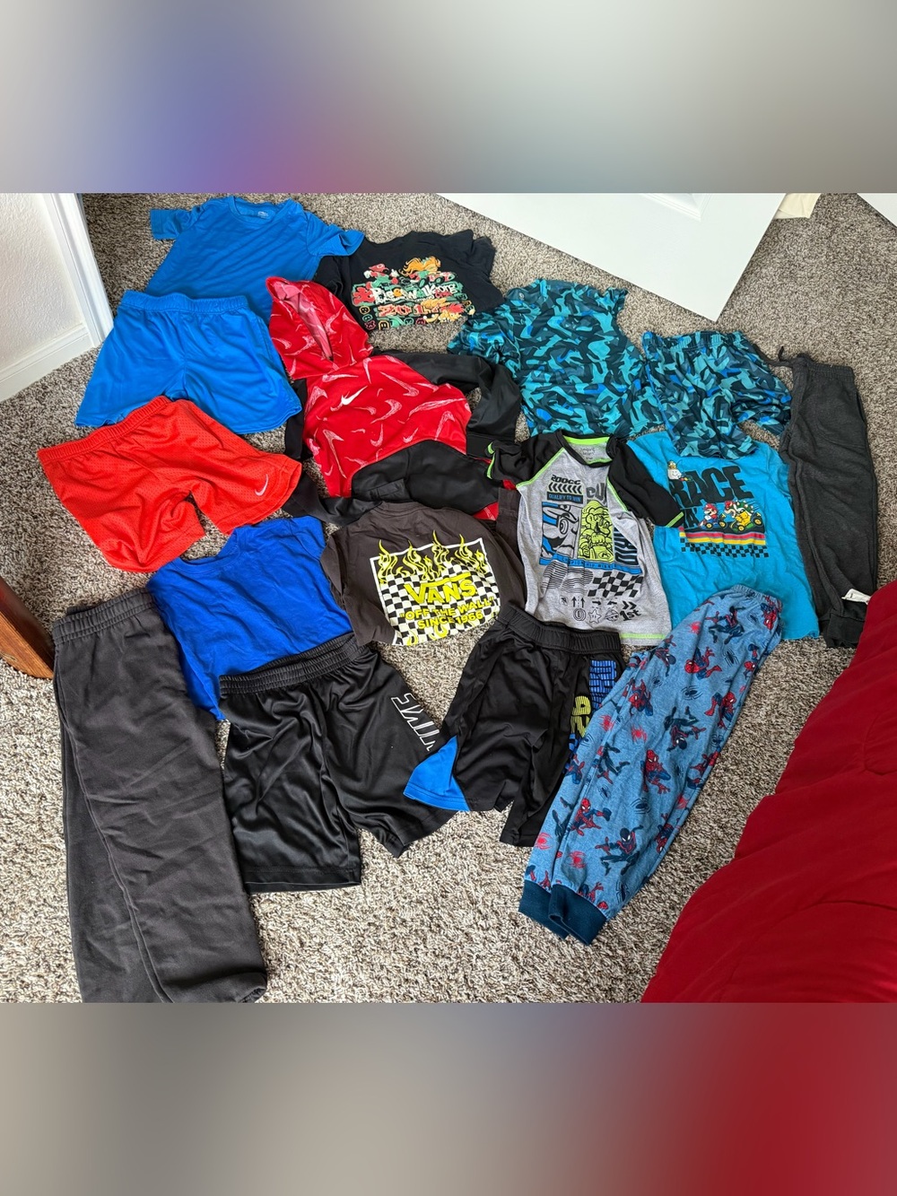 Boys big lot Sz 7,8, M